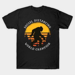 Social distancing bigfoot T-Shirt